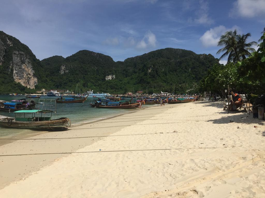 Banthai P.P. Hotel Phi Phi Islands Esterno foto